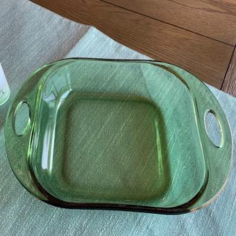Photo of an empty baking dish