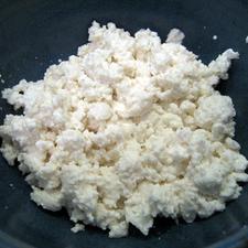 Photo of a pile of cottage cheese