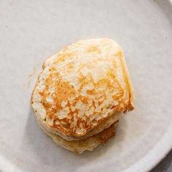 2 pancakes on a plate