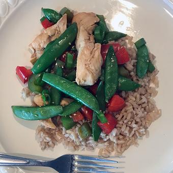 Sesame Chicken with Peppers and Snow Peas | EatFresh